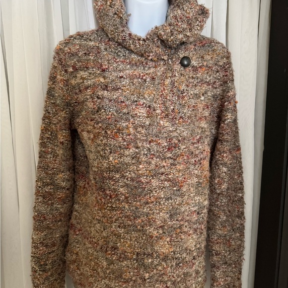 Cozy Multicolor Sweater - Picture 1 of 8